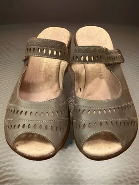 Jambu Sport Wedge Design Touring Too Woman’s Size 9 M Taupe Leather Sandals